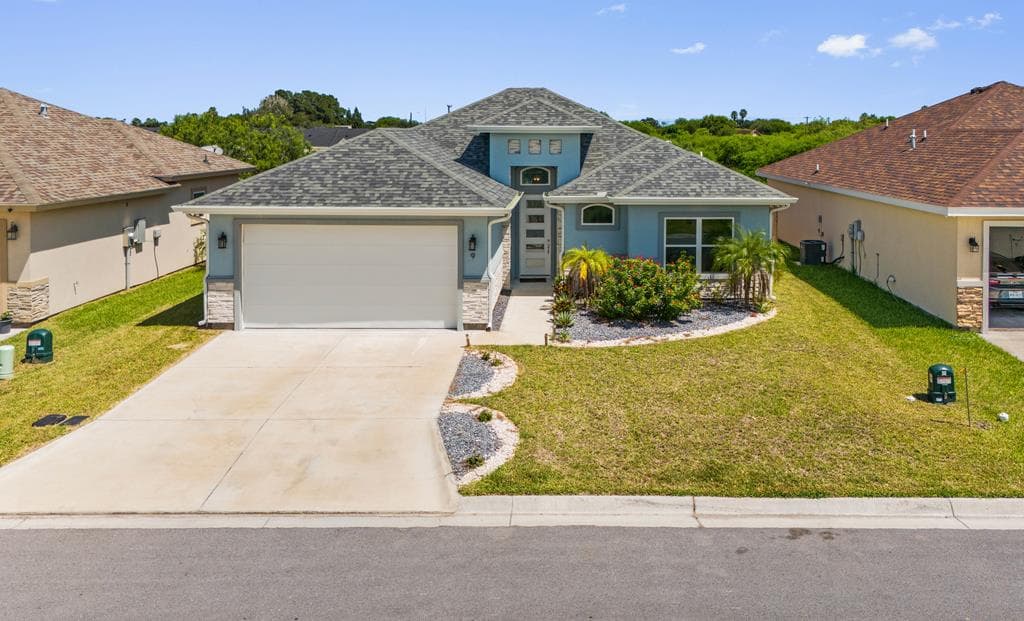 9 South Bay Hill Drive